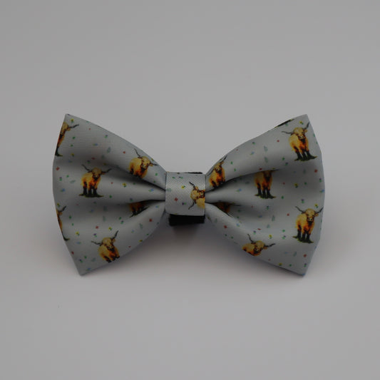 Dog Bow Tie - Get Moovin’